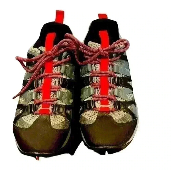 Merrel boys size 6 trail chaser shoe. Worn twice. Excellent condition. Red/black - Picture 1 of 7